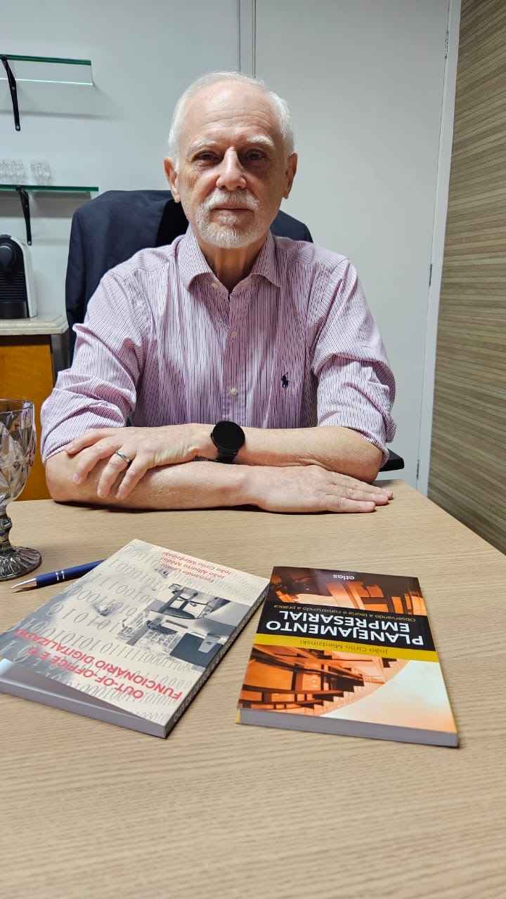 João Cirilo Miedzinski, psicólogo e autor